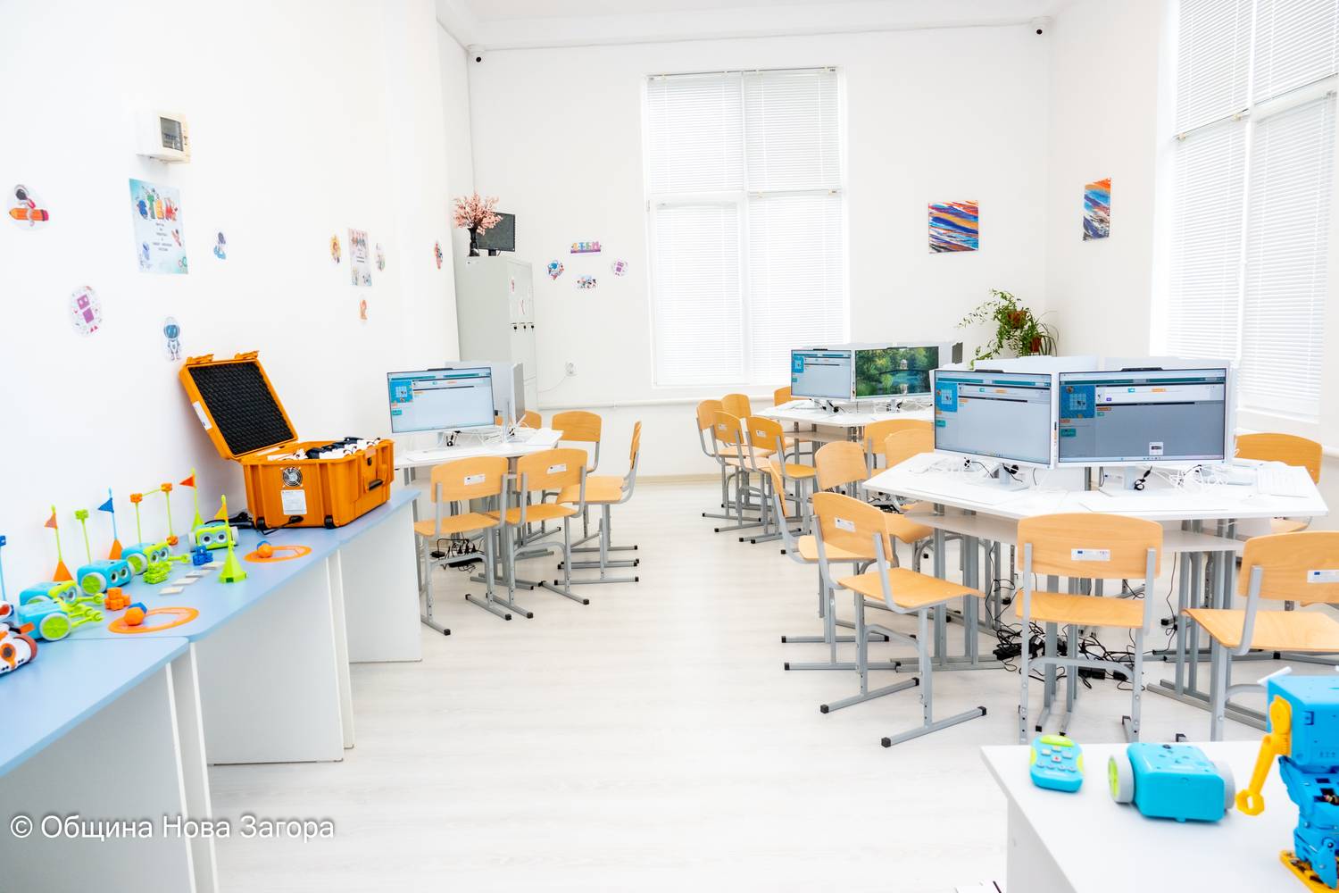 На 13 и 14 май в община Нова Загора бяха открити два нови STEM центъра